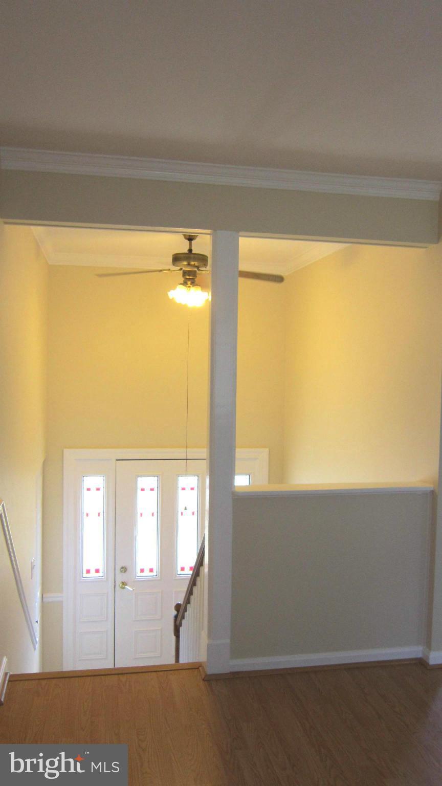 17124 Whites Road Poolesville, MD 20837 - Photo 2 of 17 Foyer