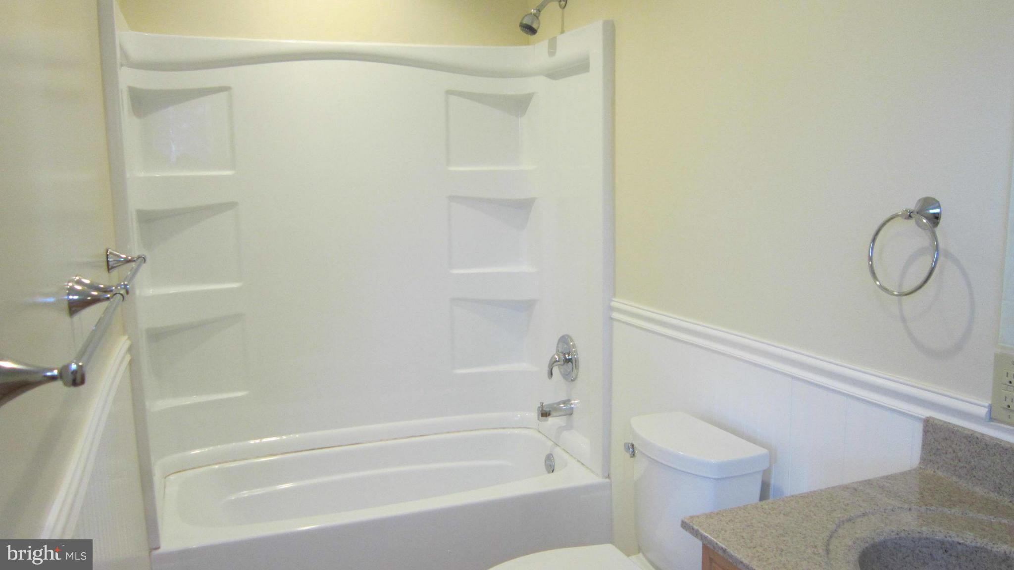 17124 Whites Road Poolesville, MD 20837 - Photo 11 of 17 Master Bathroom