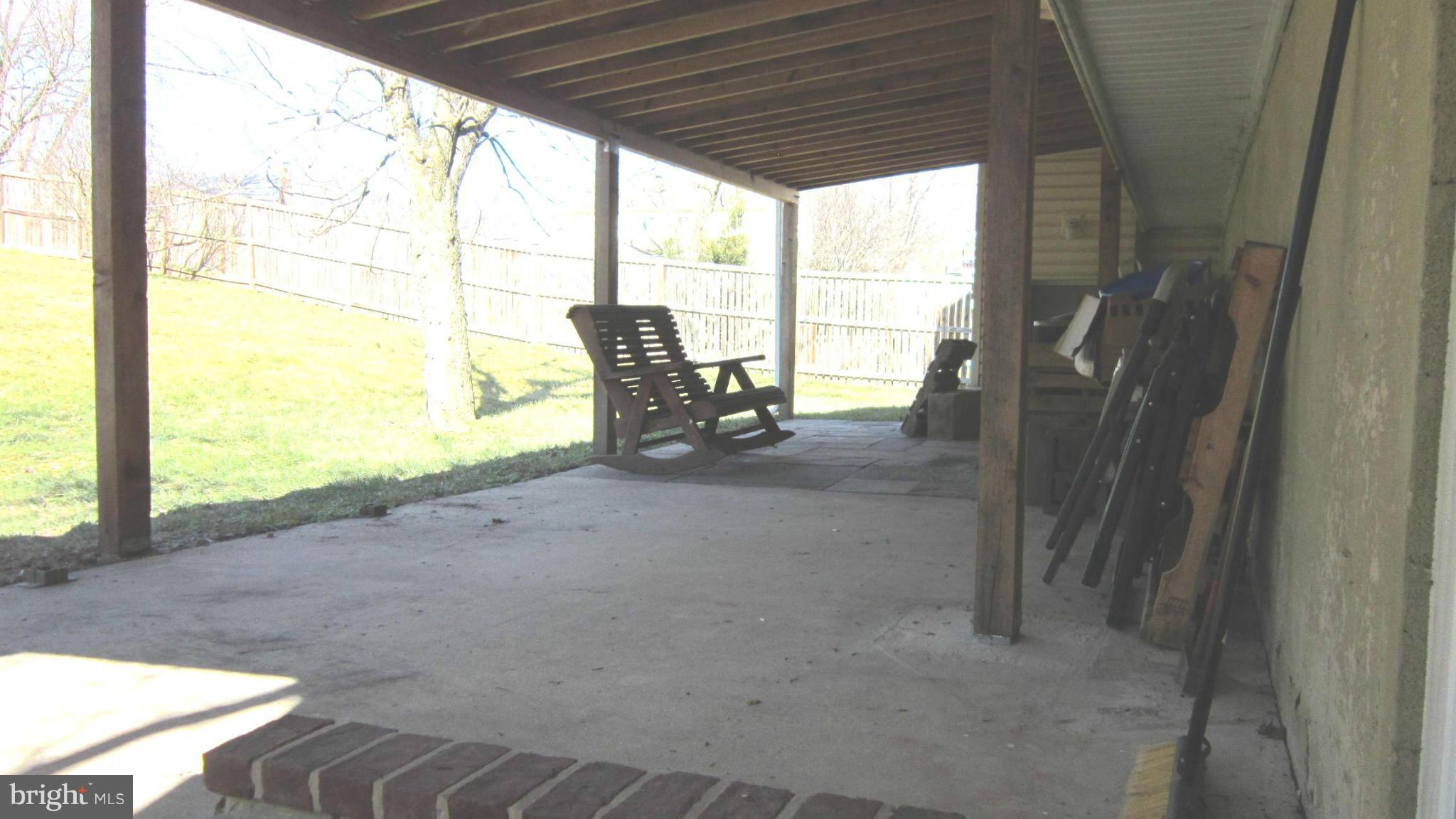 17124 Whites Road Poolesville, MD 20837 - Photo 17 of 17 Patio
