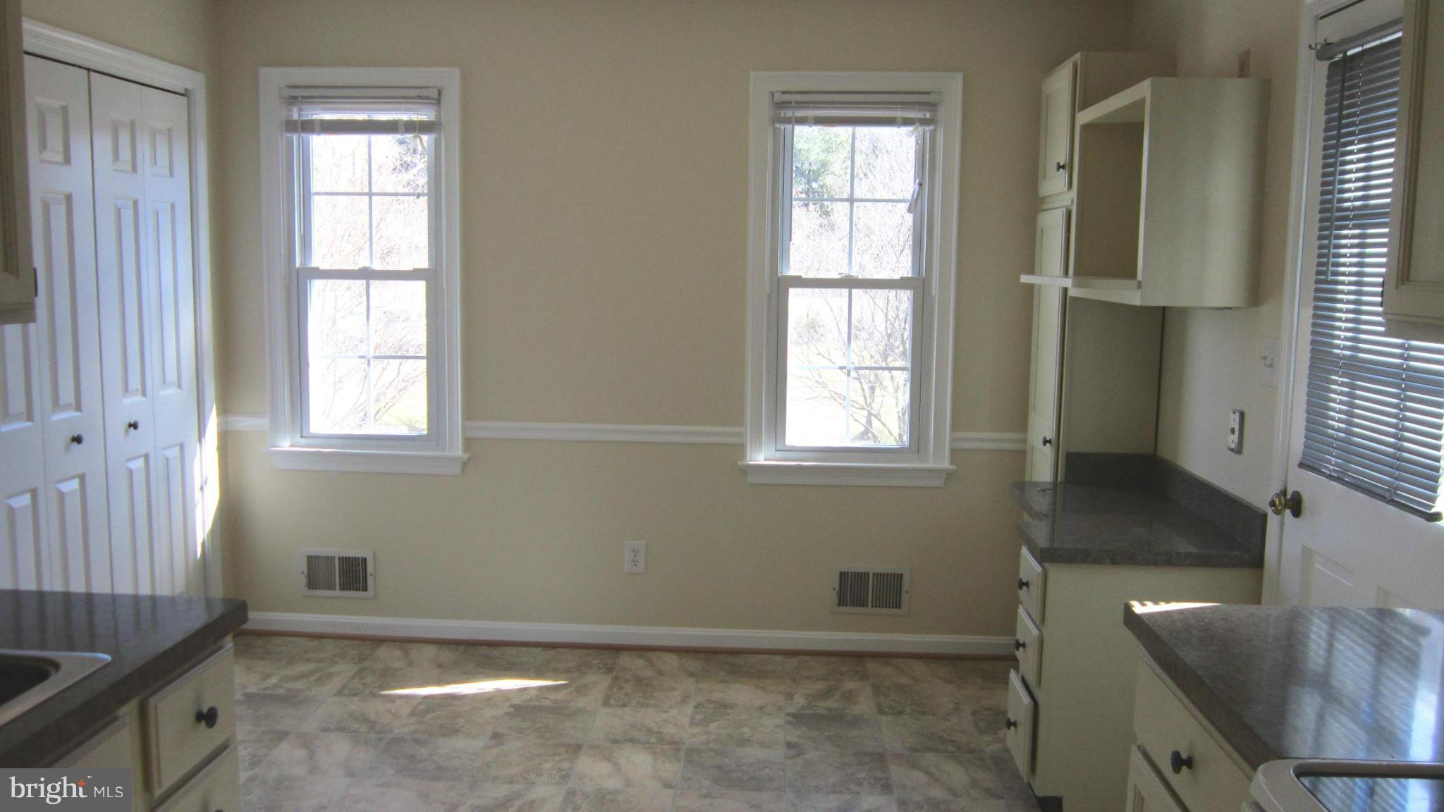 17124 Whites Road Poolesville, MD 20837 - Photo 6 of 17 Kitchen View 2