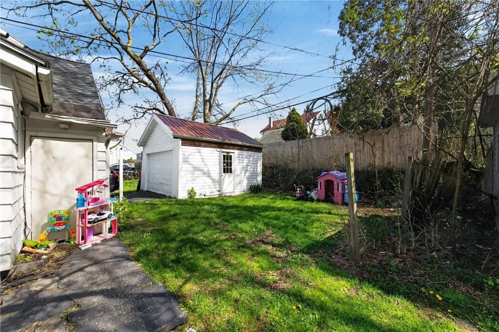 25-27 Rand Street Rochester, NY 14615 - Photo 3 of 26 Gallery Image 3