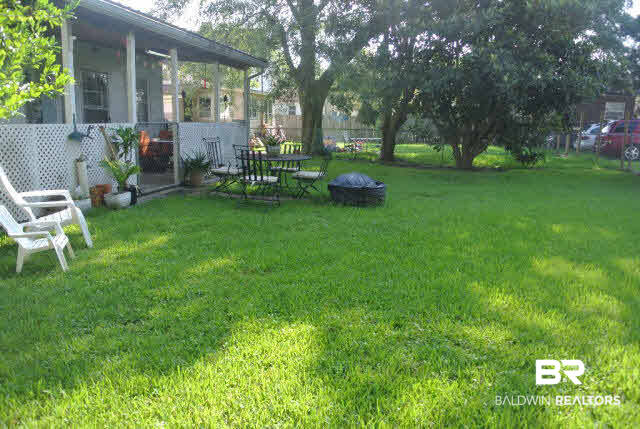211 West Rose Avenue Foley, AL 36535 - Photo 4 of 20 Back Patio