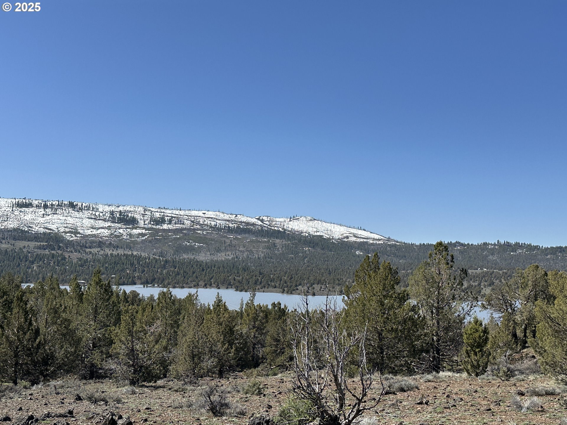 Cyhoya Way Lakeview, OR 97630 - Photo 24 of 36 a view of lake and mountain