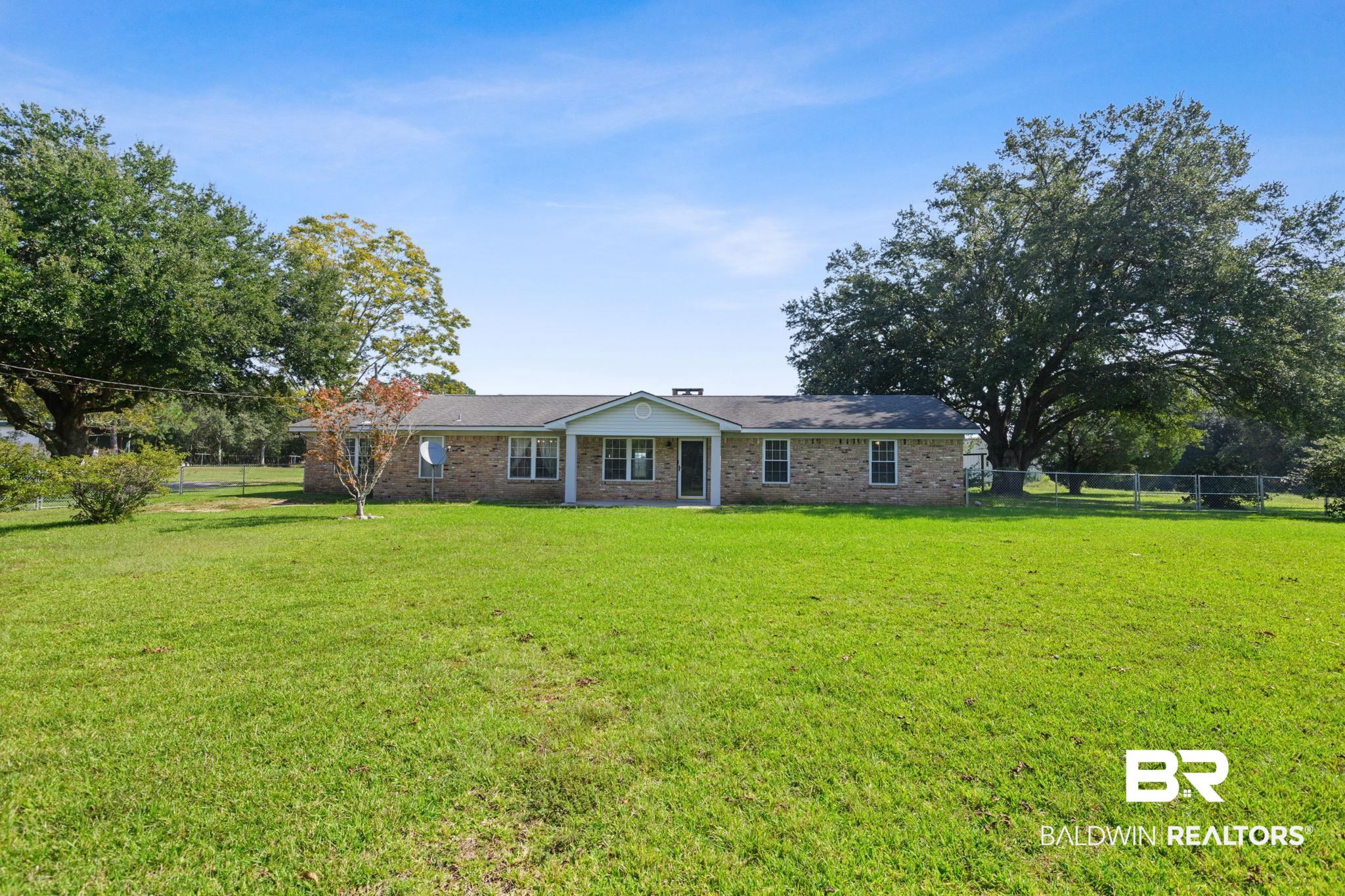 26710 Ernest Patterson Road Robertsdale, AL 36567 - Photo 3 of 37