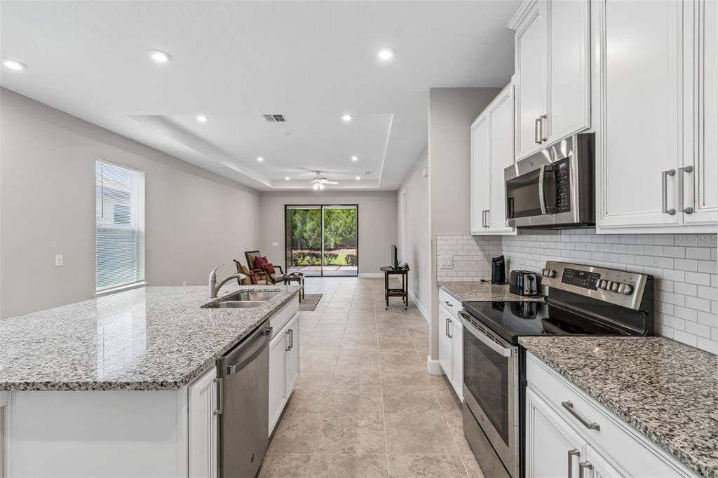 2159 Palm Tree Drive Kissimmee, FL 34759 - Photo 9 of 50