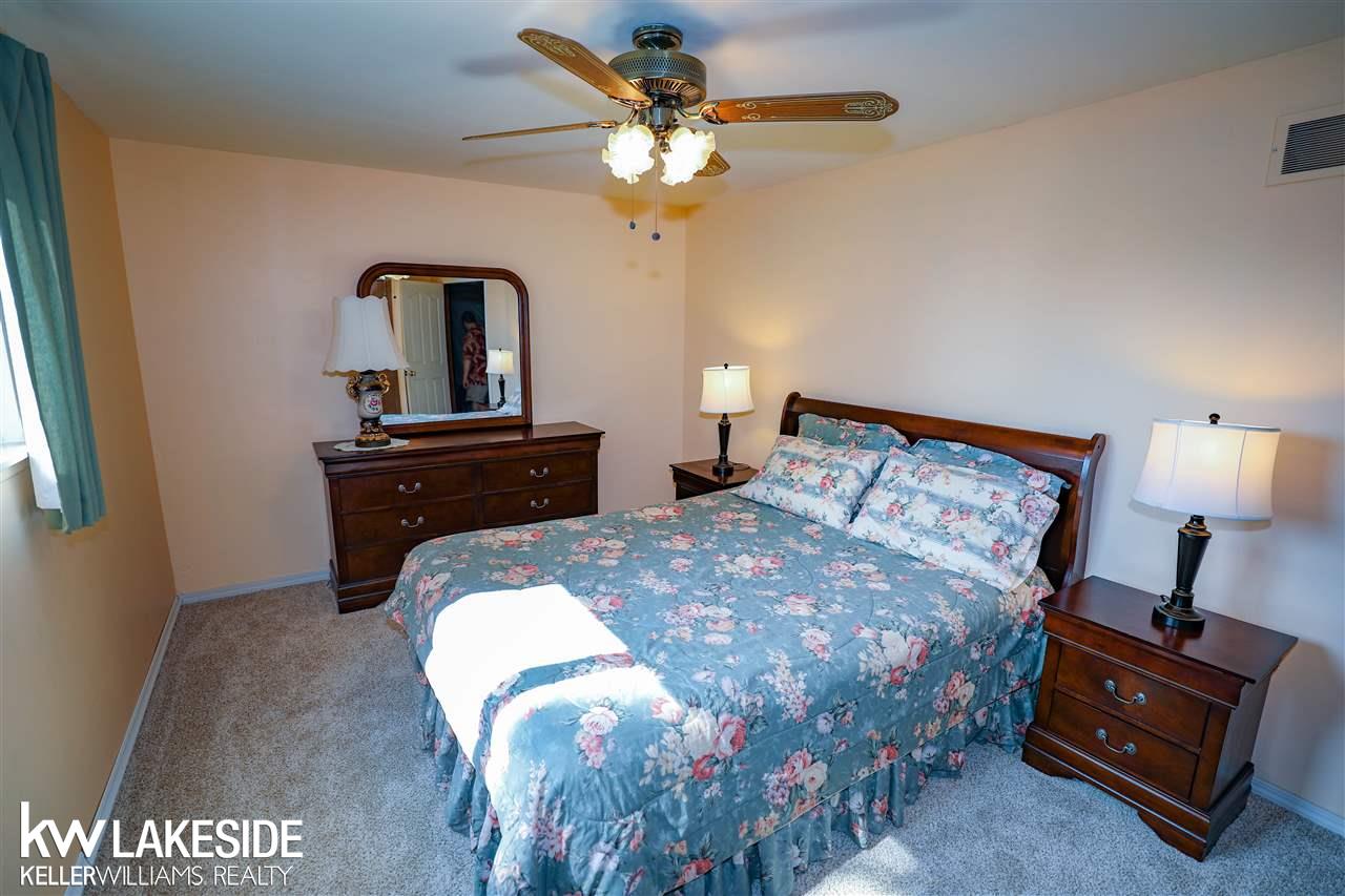 430 Sunlight Drive Rochester, MI 48309 - Photo 34 of 34 31388129-33.JPG
