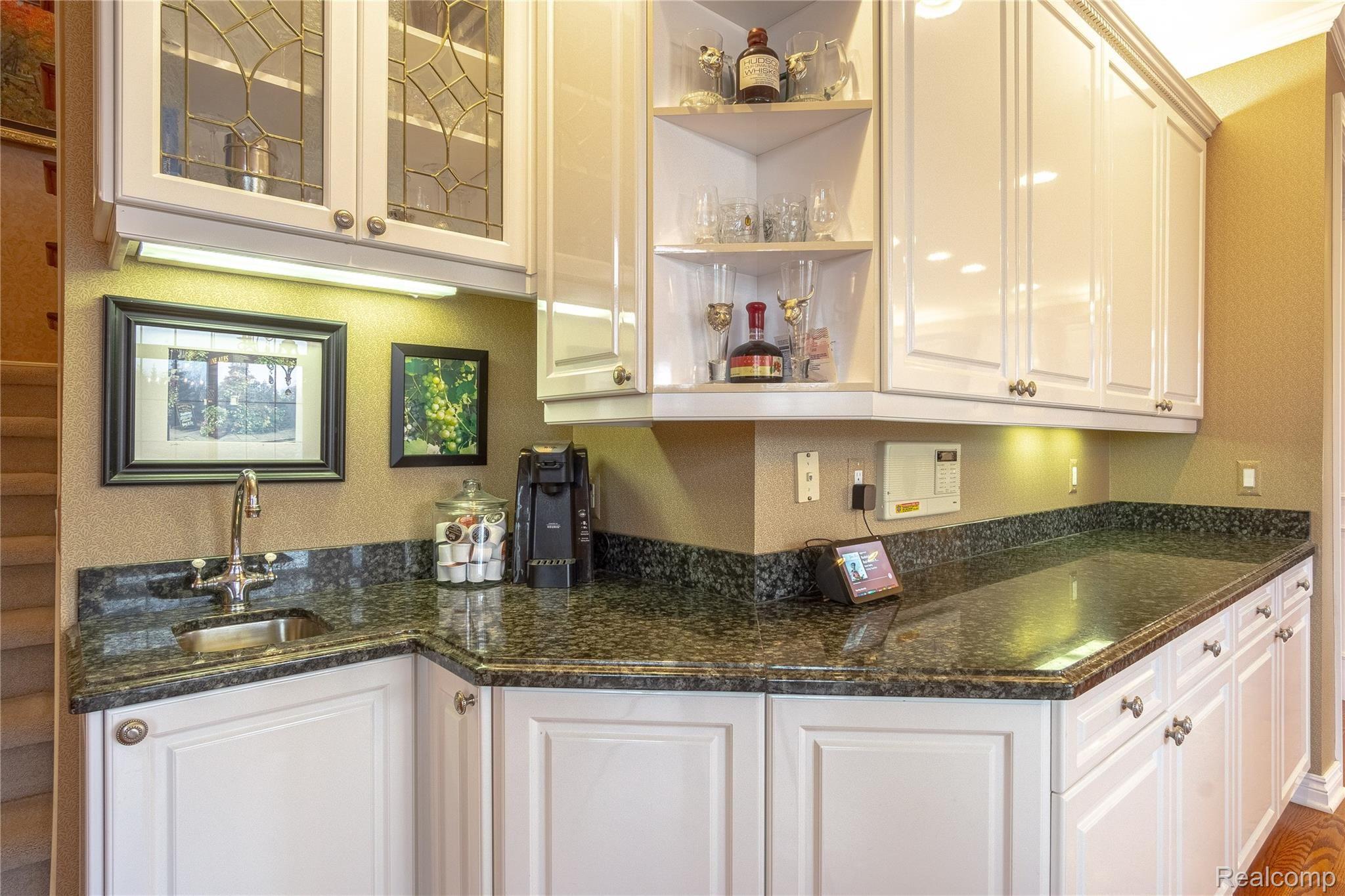 2664 Murfield Court Rochester, MI 48306 - Photo 53 of 99 Interiors (35 of 89).jpg