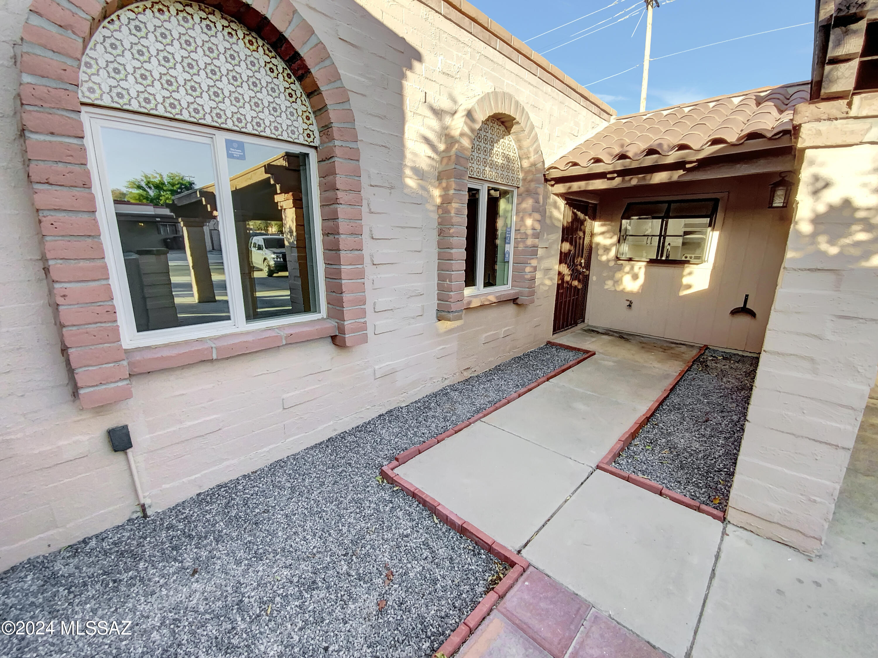 4259 East Allison Road Tucson, AZ 85712 - Photo 6 of 19 Gallery Image 6