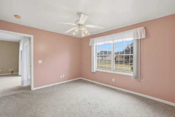 $210,000 | 9735 Wildwood Court, Unit 1B, Highland, IN 46322