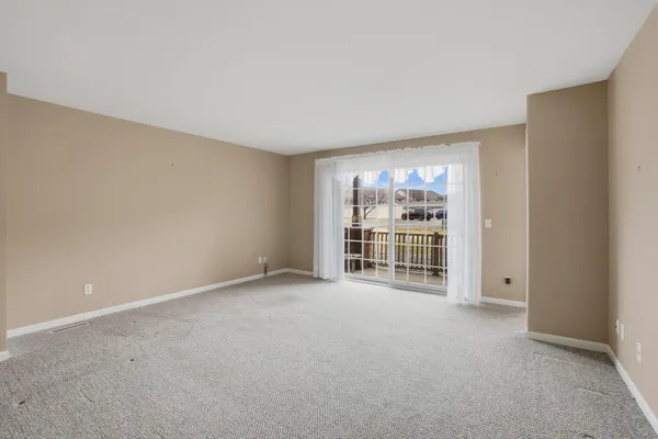 $210,000 | 9735 Wildwood Court, Unit 1B, Highland, IN 46322