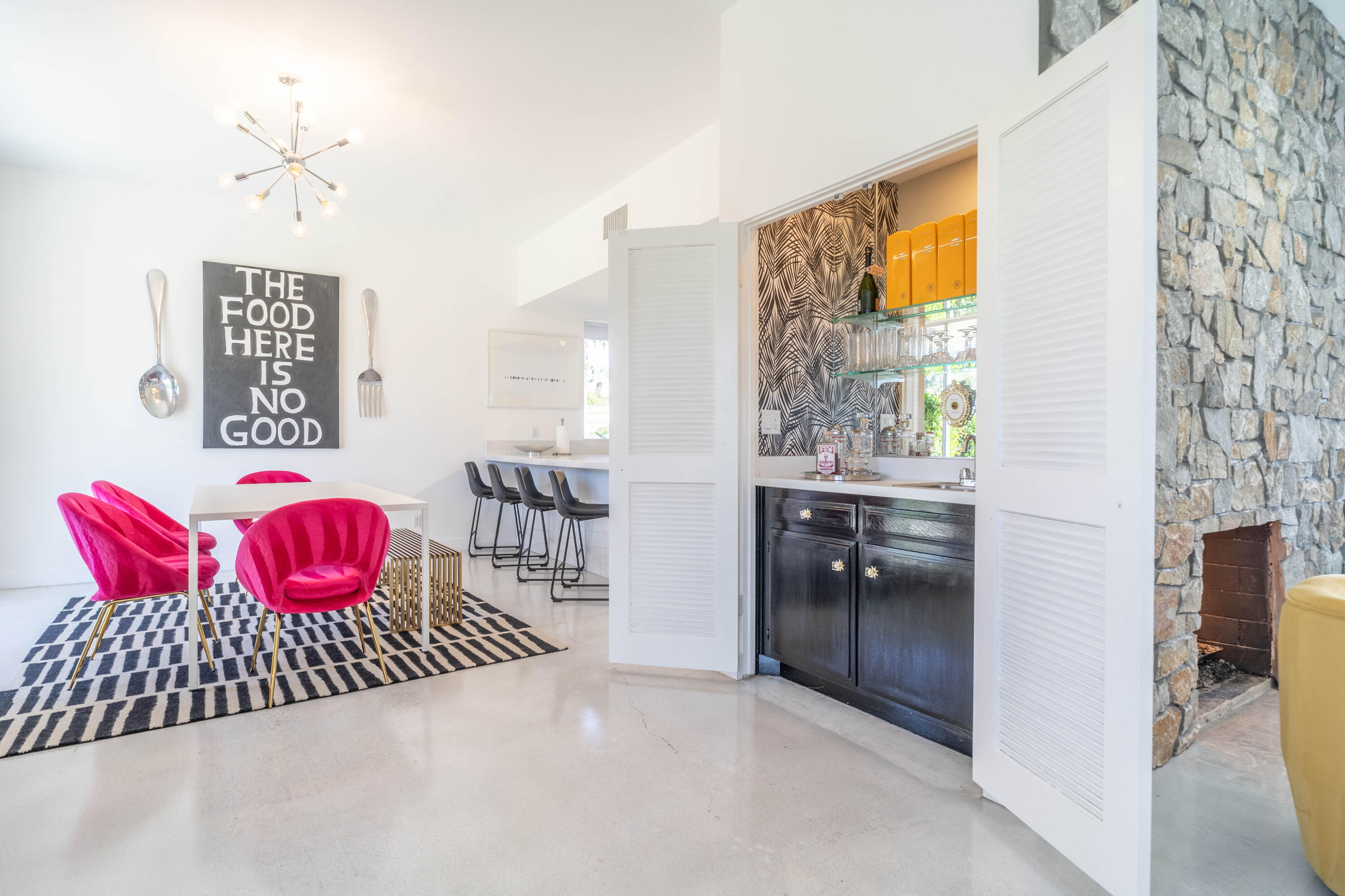 45705 Pawnee Road Indian Wells, CA 92210 - Photo 16 of 59 a bedroom with a bed and dresser