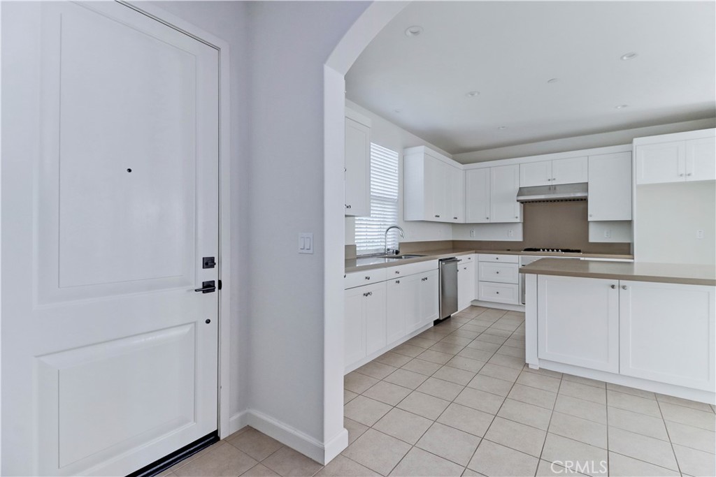 158 Falcon Irvine, CA 92618 - Photo 14 of 49