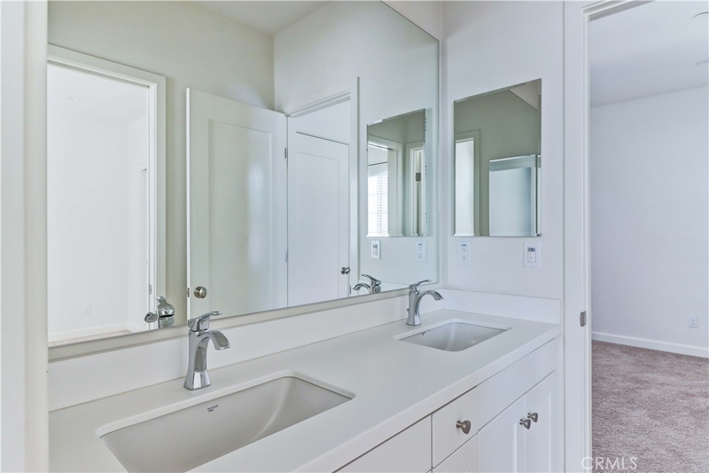 158 Falcon Irvine, CA 92618 - Photo 45 of 49