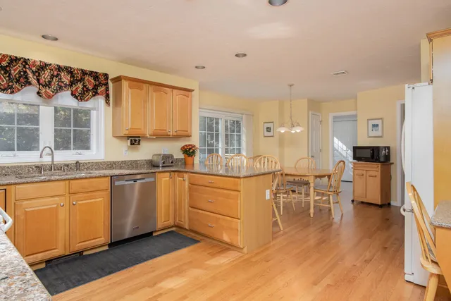 $729,900 | 104 North Mason Road, Brookline, NH 03033