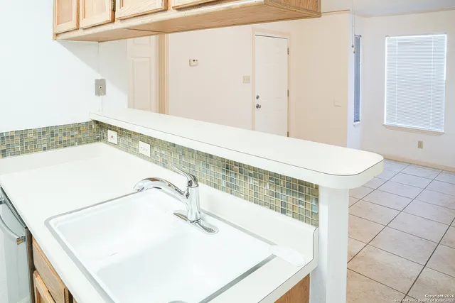 $890 | 11610 Vance Jackson, Unit 980, San Antonio, TX 78230