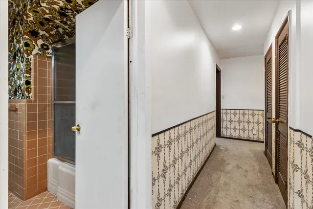 $349,500 | 10431 Oneida Boulevard, Oak Park, MI 48237