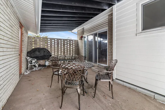 $349,500 | 10431 Oneida Boulevard, Oak Park, MI 48237