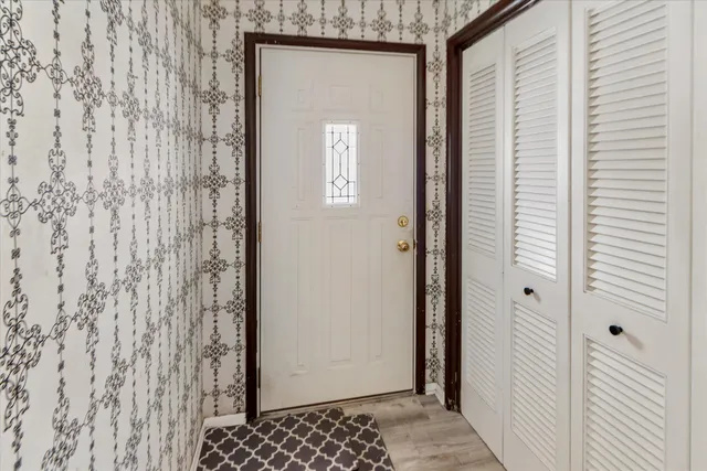 $349,500 | 10431 Oneida Boulevard, Oak Park, MI 48237