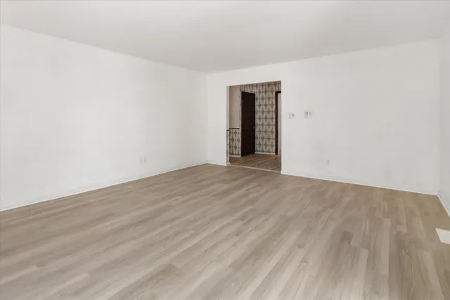 $349,500 | 10431 Oneida Boulevard, Oak Park, MI 48237