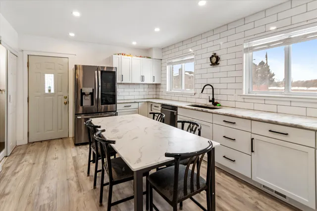 $349,500 | 10431 Oneida Boulevard, Oak Park, MI 48237