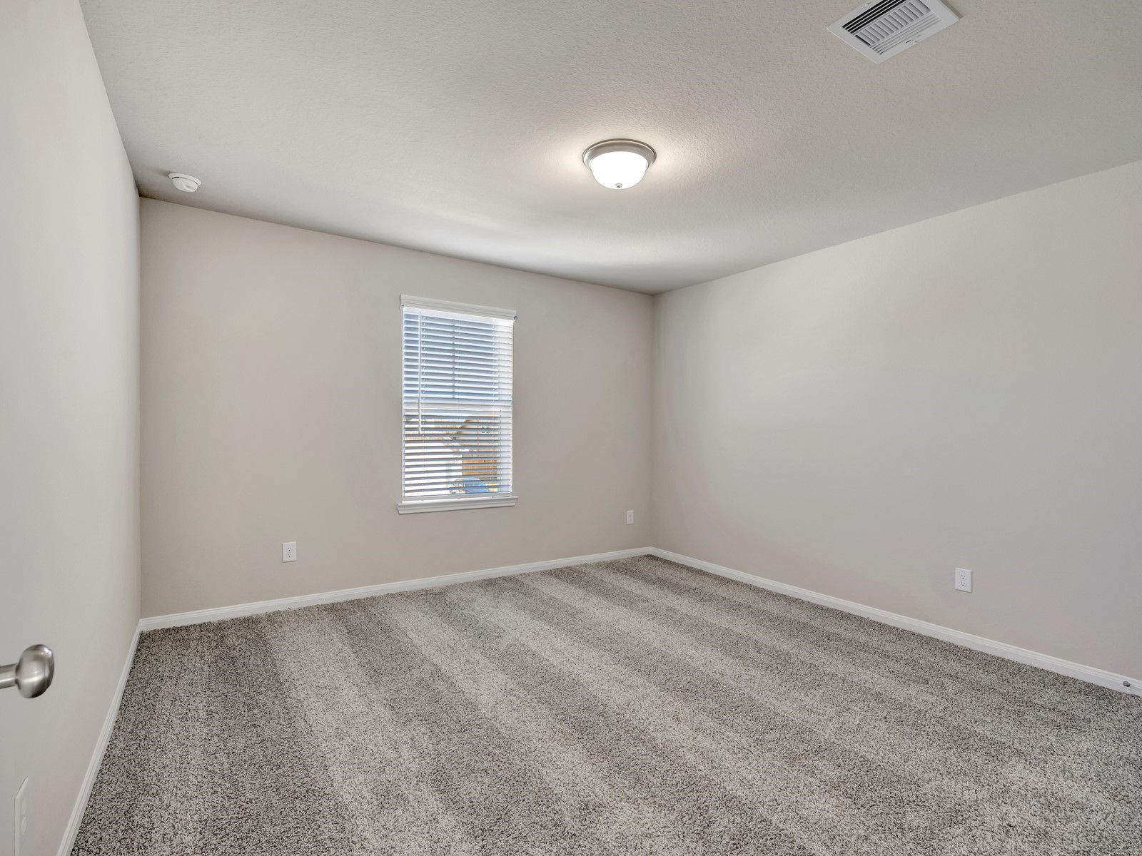 1681 Hopson Ranch Drive Conroe, TX 77301 - Photo 20 of 32 Photo is not of the actual home, but is an inspirational photo of builder’s model home and may depict options, furnishings, and/or decorator features that are not included