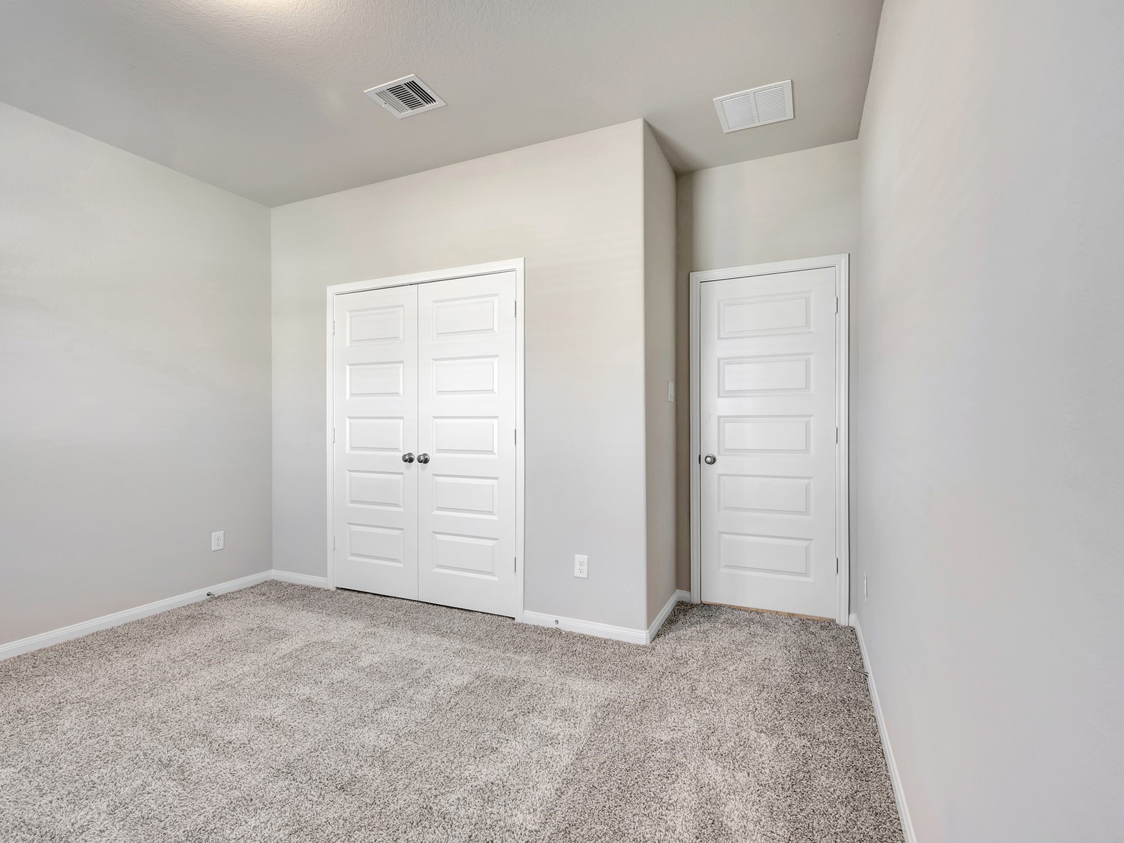 1681 Hopson Ranch Drive Conroe, TX 77301 - Photo 26 of 32 Photo is not of the actual home, but is an inspirational photo of builder’s model home and may depict options, furnishings, and/or decorator features that are not included