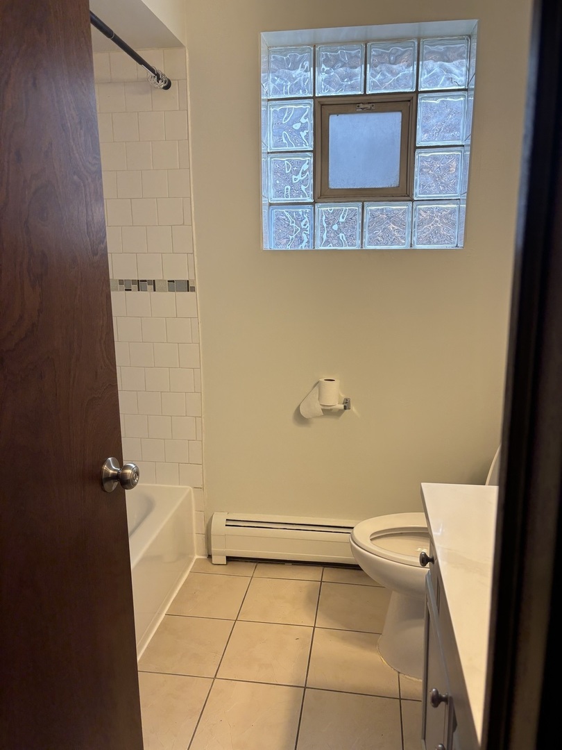 4801 South Kolin Avenue, Unit 2 Chicago, IL 60632 - Photo 12 of 24