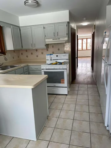 $1,900 | 4801 South Kolin Avenue, Unit 2, Chicago, IL 60632