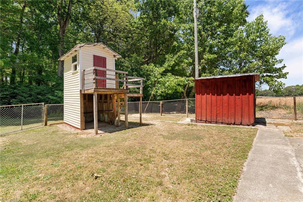 661 Liberty Church Road Mocksville, NC 27028 - Photo 9 of 50