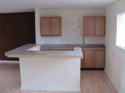7010 North Seymour Road Flushing, MI 48433 - Photo 4 of 11 20213363-3.JPG