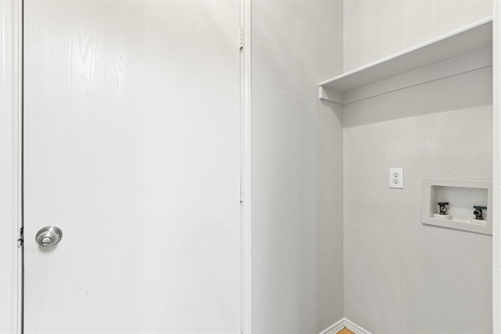 3521 Apple Valley Way Dallas, TX 75227 - Photo 19 of 25