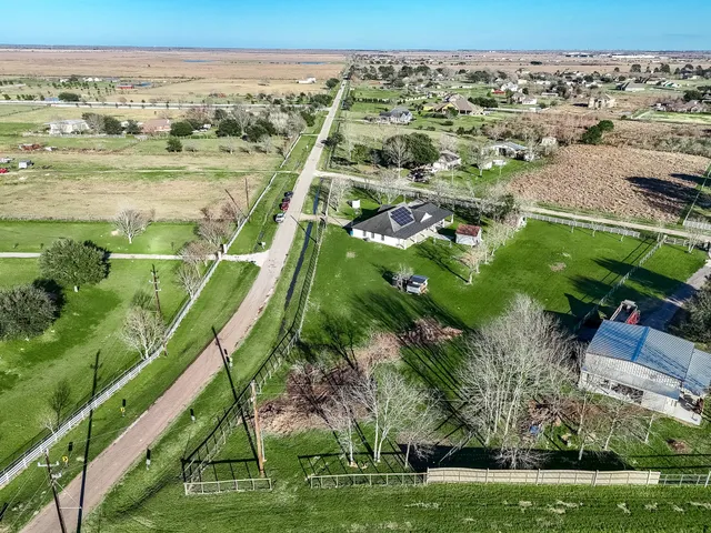 a view of an outdoor space