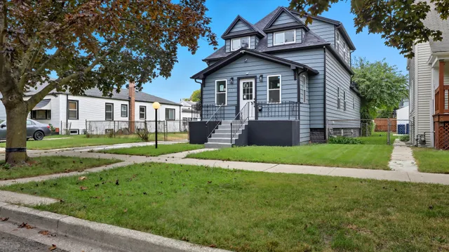 $375,000 | 406 South 10th Avenue, Maywood, IL 60153