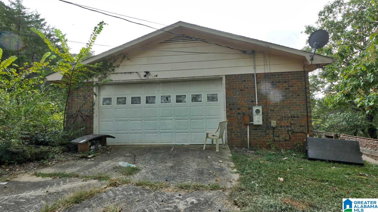 16 Fairway Heights Anniston, AL 36207 - Photo 3 of 27
