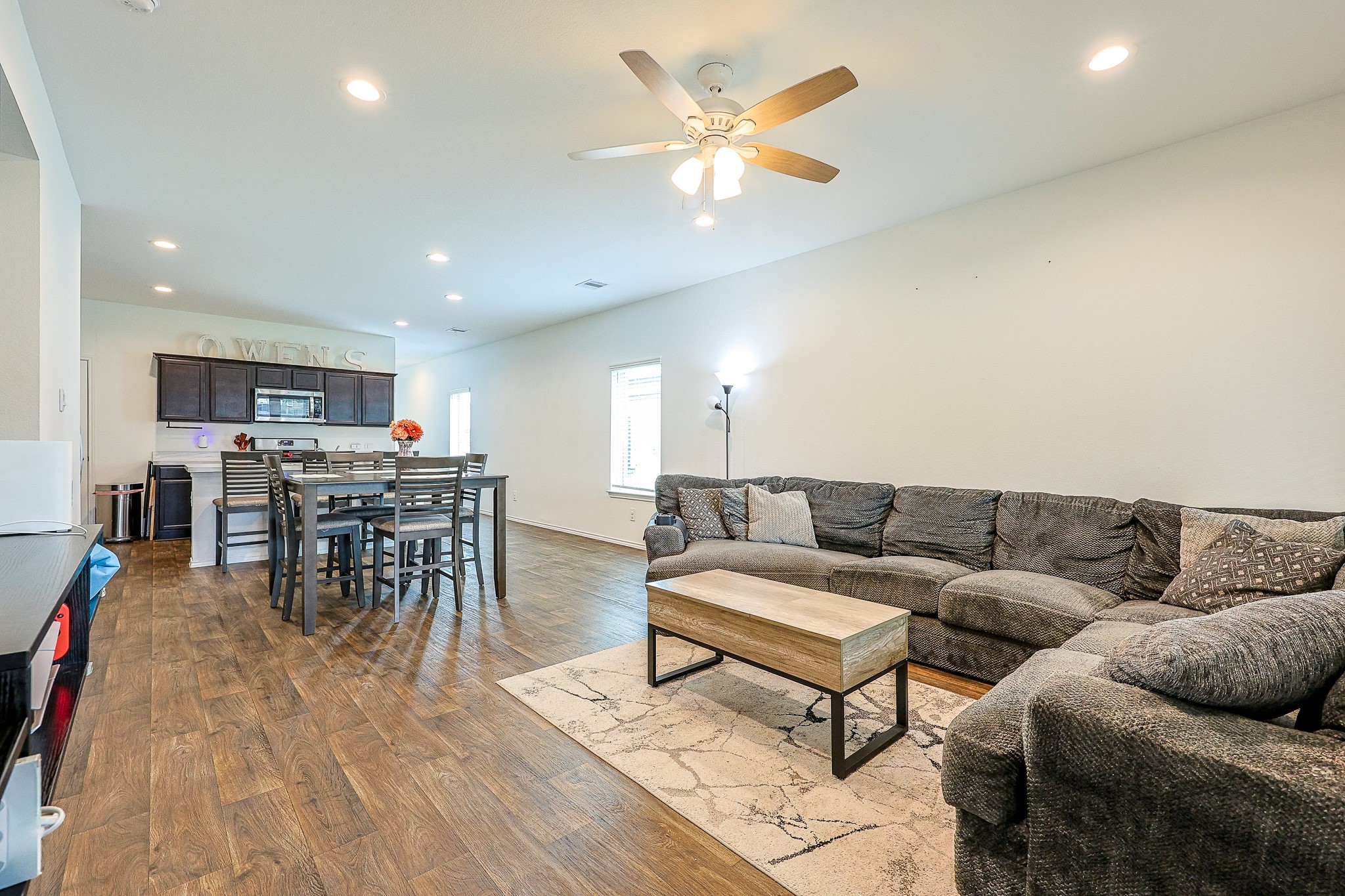 22603 Aspen Tarn Trail Spring, TX 77373 - Photo 6 of 20 a living room with furniture and kitchen view