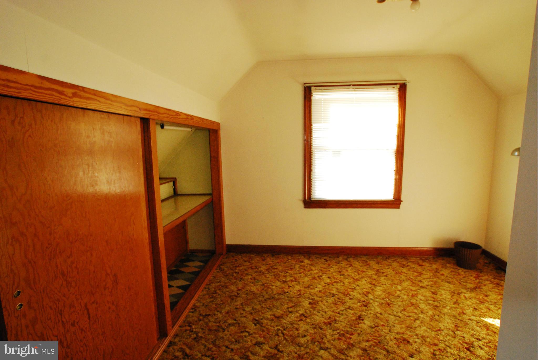 1610 Leslie Road Baltimore, MD 21222 - Photo 6 of 11 Bedroom