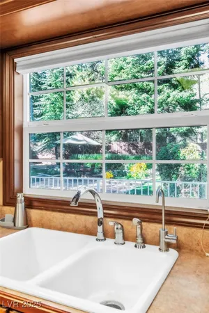 $890,000 | 4063 Zugspitz Way, Mount Charleston, NV 89124
