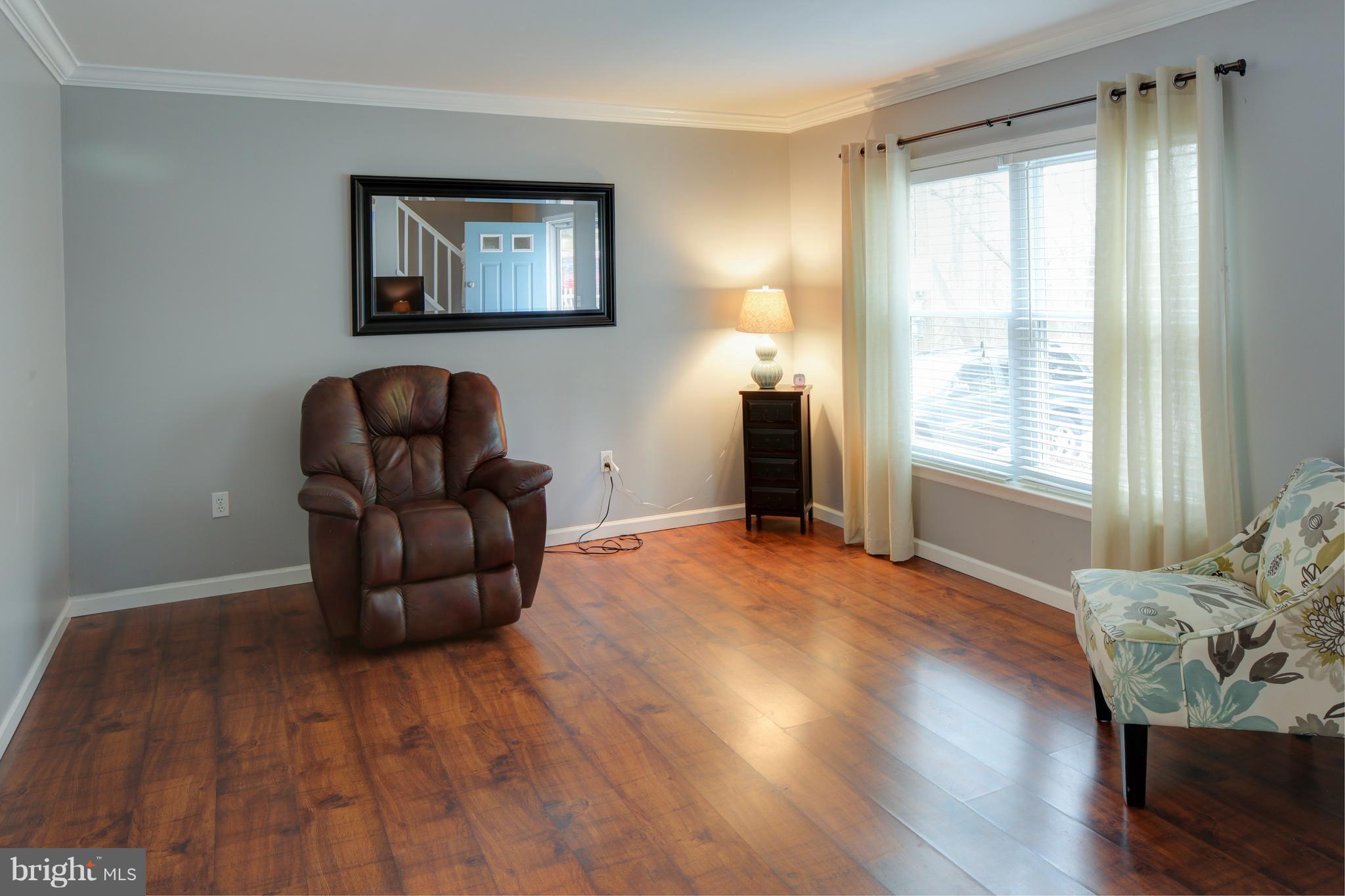 1872 Severn Grove Road Annapolis, MD 21401 - Photo 3 of 30 Living Room