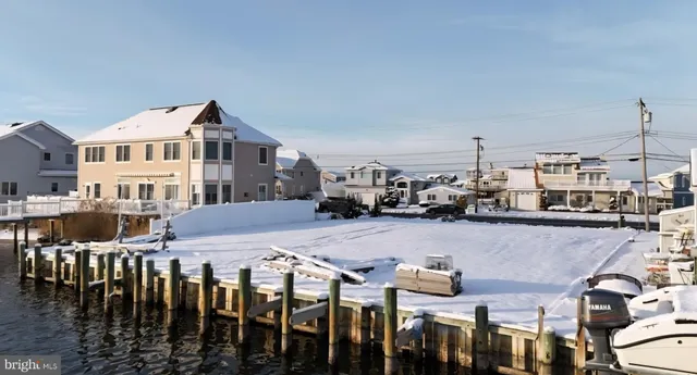 a view of a street with a house