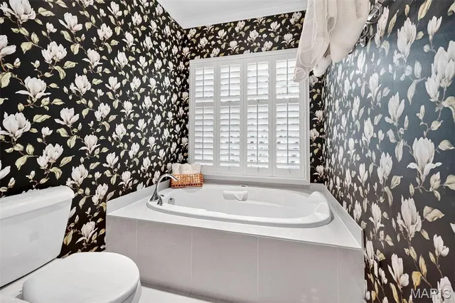 $1,150,000 | 4 Midpark Lane, Ladue, MO 63124