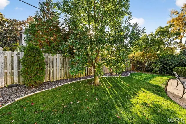 $1,150,000 | 4 Midpark Lane, Ladue, MO 63124