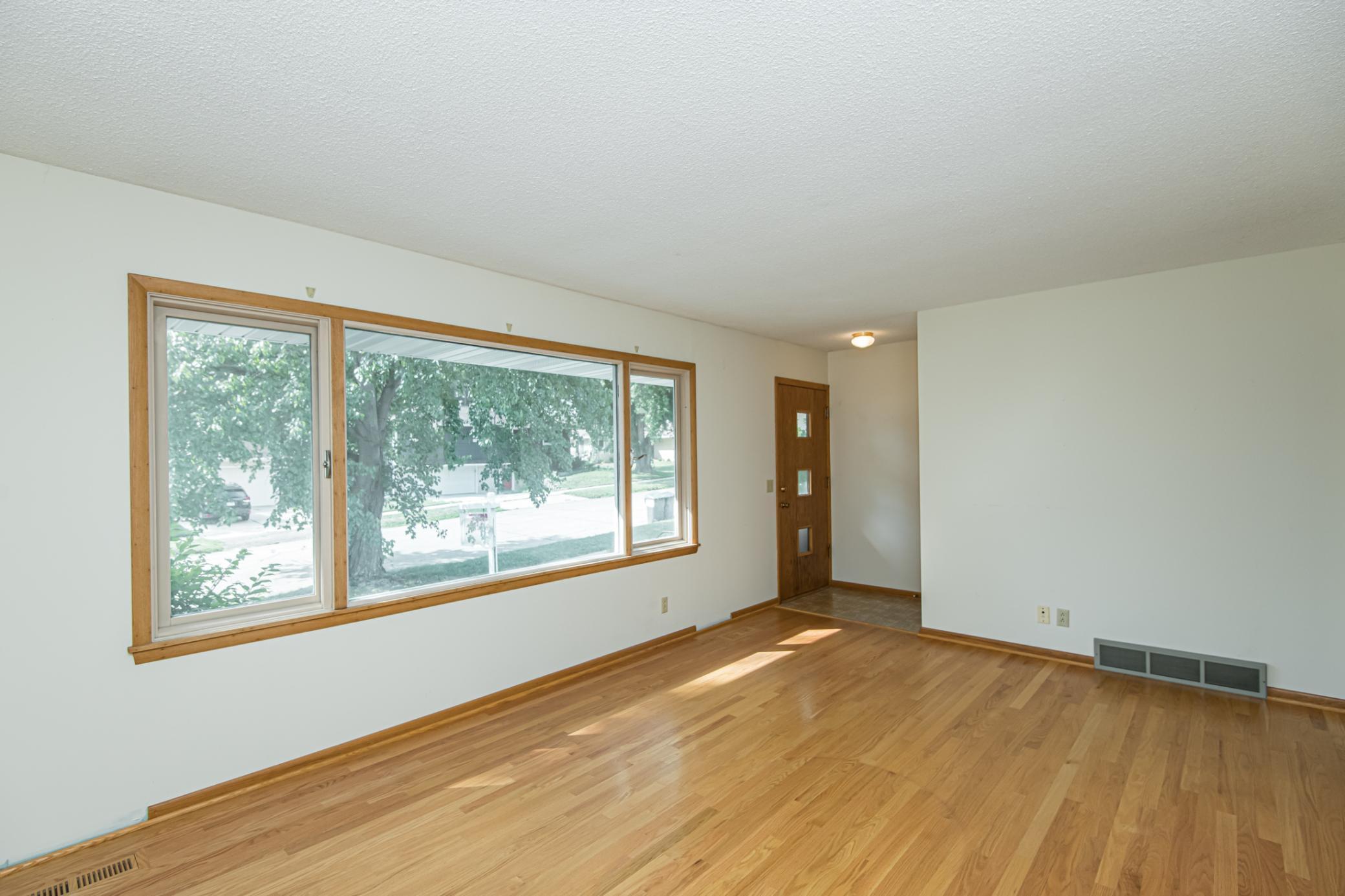 1221 29th Street Northwest Rochester, MN 55901 - Photo 5 of 32