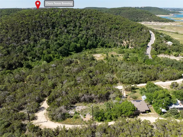 a view of a houses with a yard