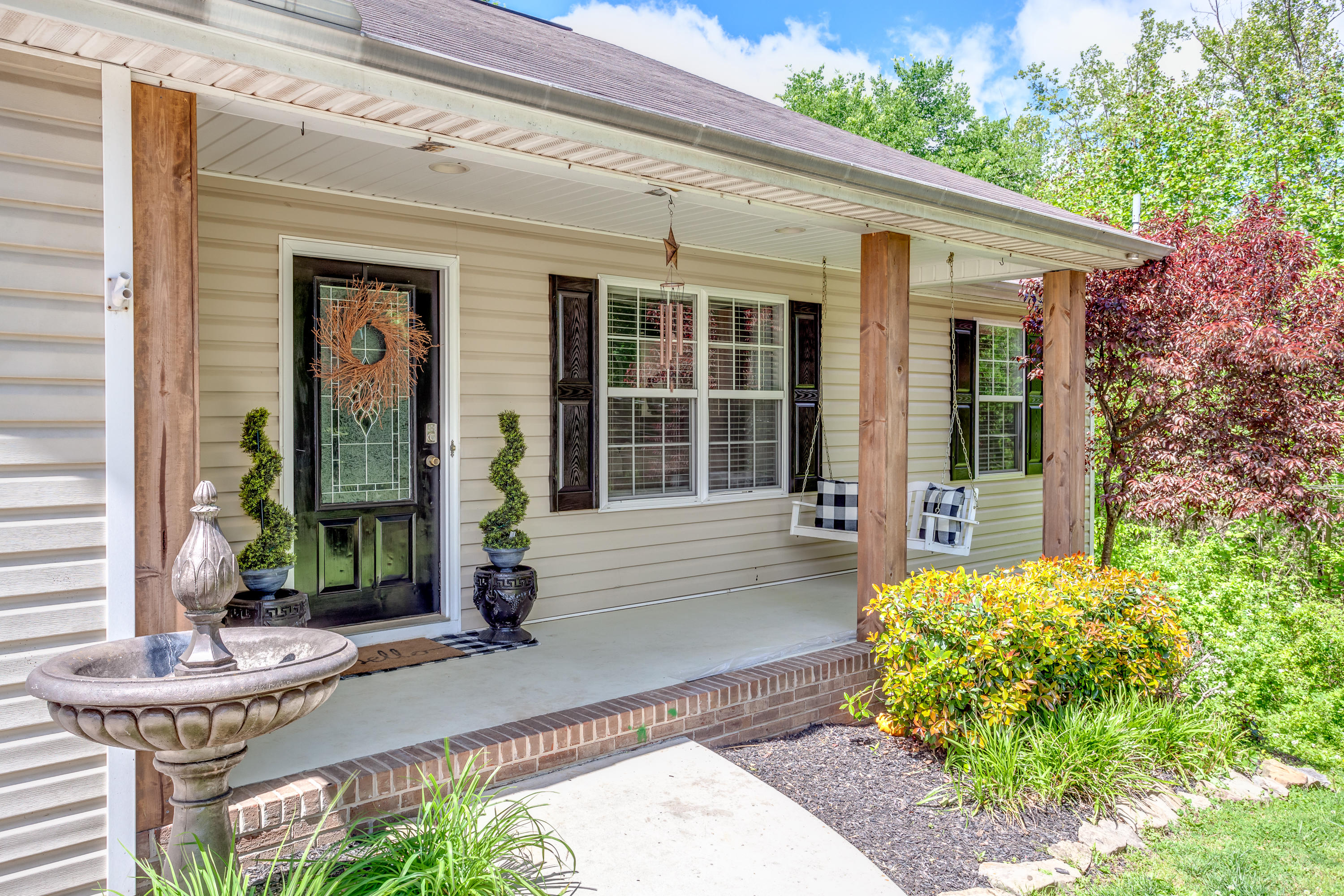 7941 Quail Run Road Knoxville, TN 37938 - Photo 3 of 40 004200511-1-7941QuailRunRdKnoxvilleTN-SM
