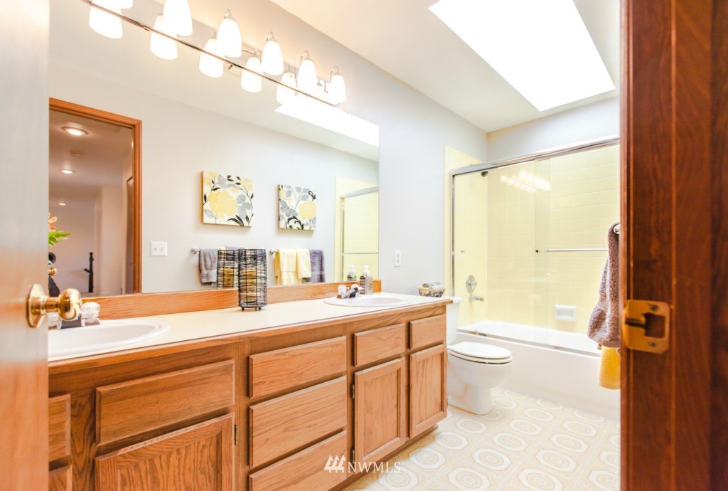 14919 Southeast 183rd Street Renton, WA 98058 - Photo 21 of 25 Gallery Image 21