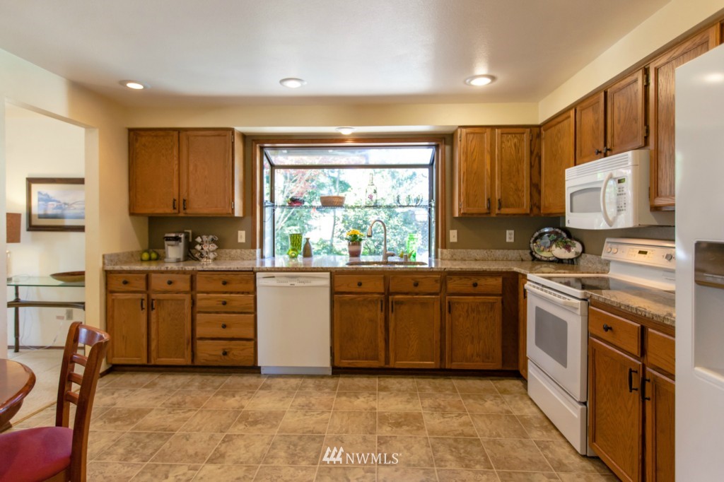 14919 Southeast 183rd Street Renton, WA 98058 - Photo 7 of 25 Gallery Image 7