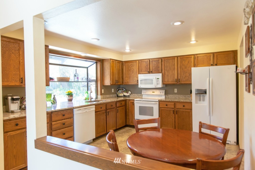 14919 Southeast 183rd Street Renton, WA 98058 - Photo 8 of 25 Gallery Image 8