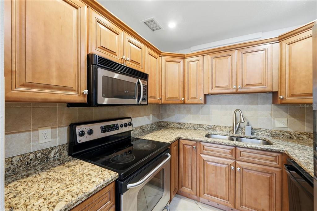 4805 Rilma Avenue, Unit 106 Sarasota, FL 34234 - Photo 12 of 28