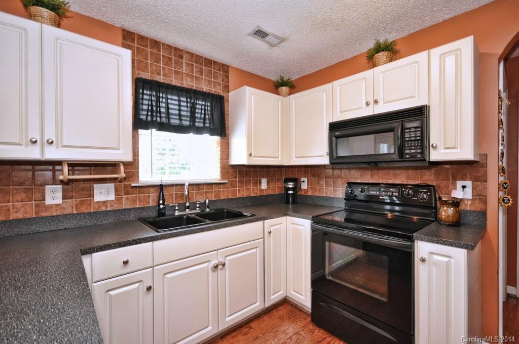 4057 Fincher Road Matthews, NC 28104 - Photo 7 of 24 Gallery Image 7