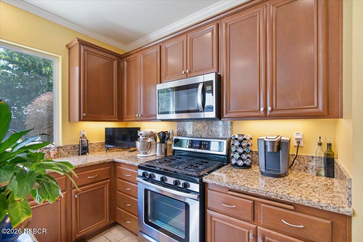728 Pluto Avenue Lompoc, CA 93436 - Photo 11 of 43 18-DSC_0754